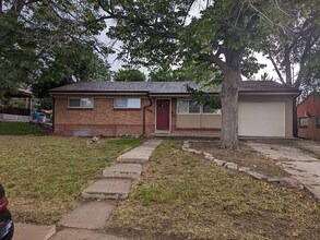 Building Photo - 8560 Cedar Ln