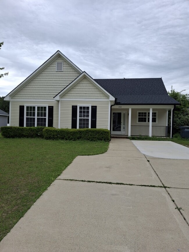 Primary Photo - Recenlty Remoduled 3 bedroom 2 Bath