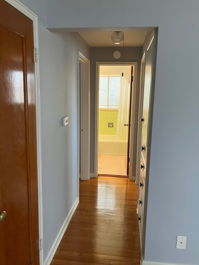 Building Photo - 1832 Fremont Ave