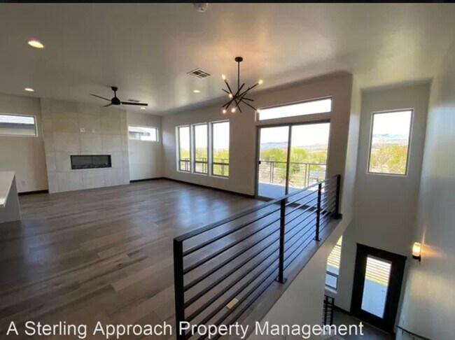Building Photo - Close to Micron! Luxury Town Home With Two...