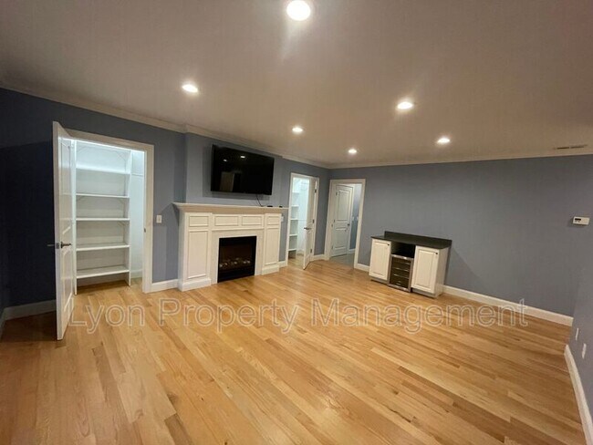 Building Photo - 5 Kyle's Ct