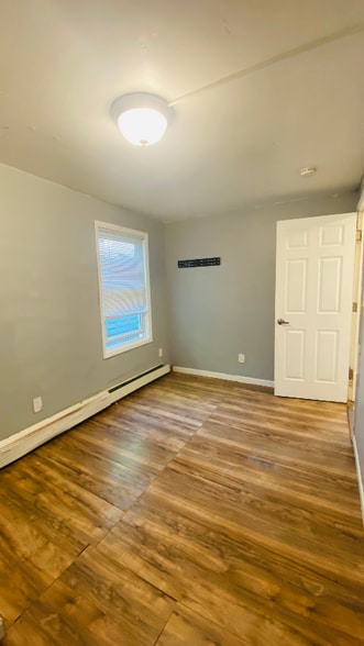 Building Photo - 491 Morris St