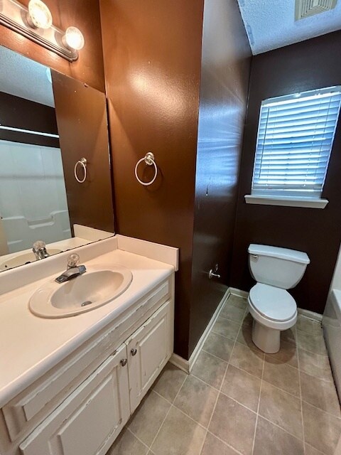 Building Photo - 3818 Pondside Cir