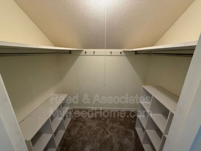 Building Photo - 2144 Gorham Pl
