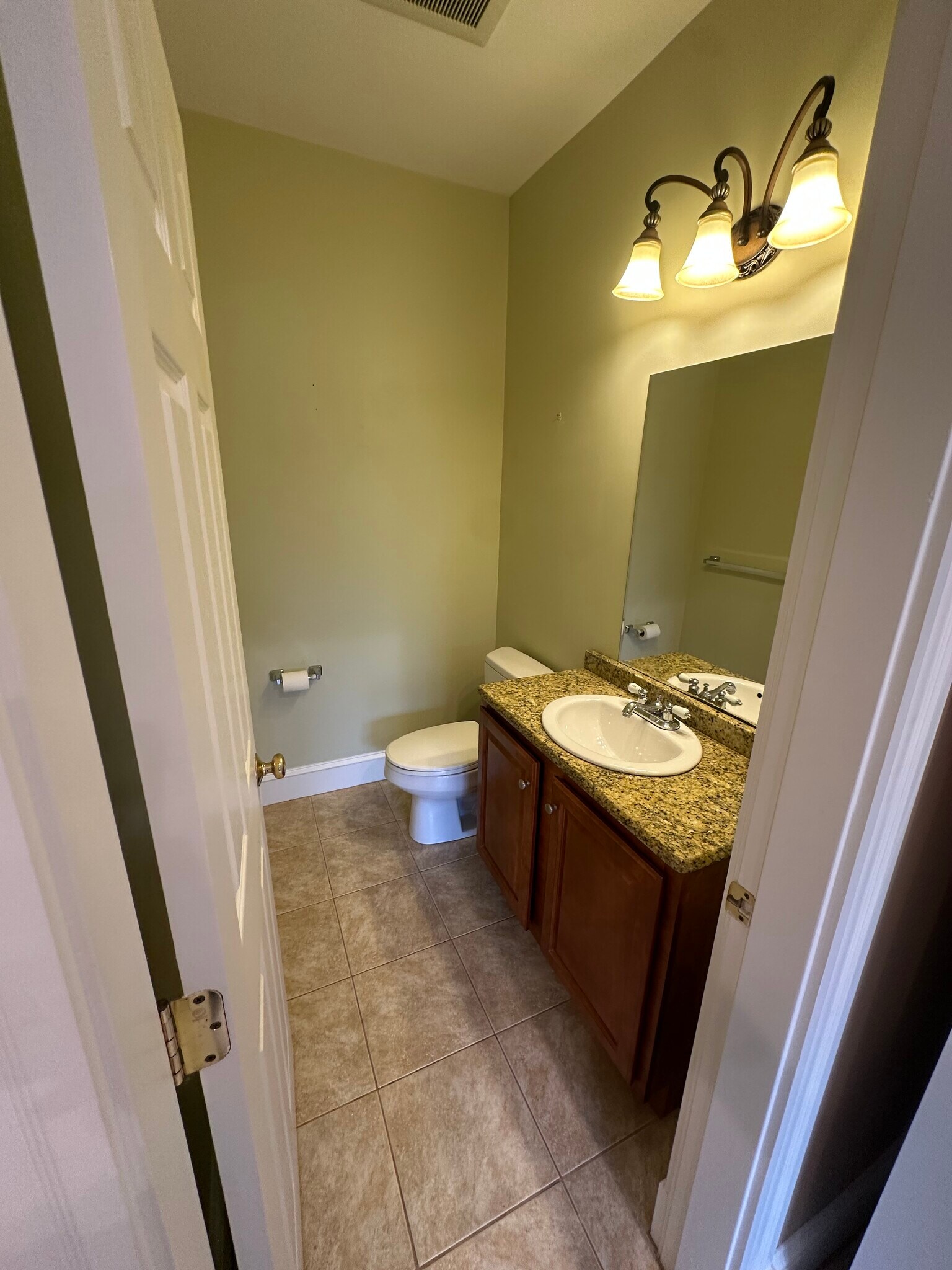 Building Photo - 14 Mishawum Rd