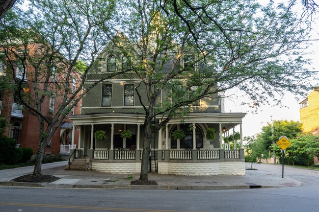 Building Photo - 530 Garrard St