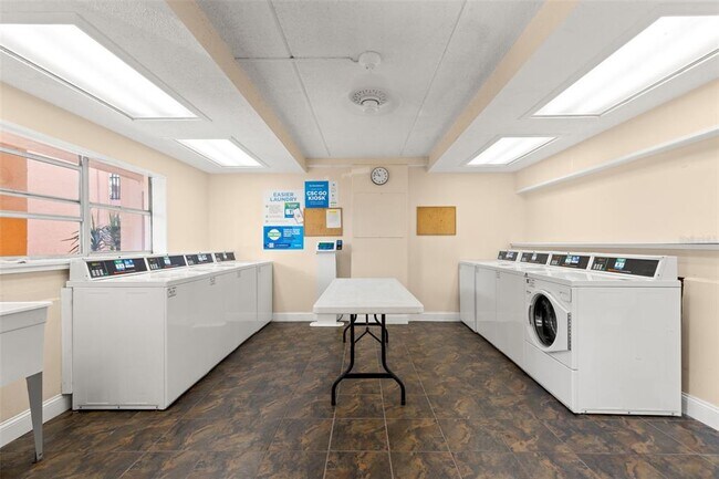 Building Photo - 8911 Blind Pass Rd