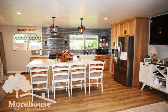 Building Photo - 10440 Meadow Lark Dr