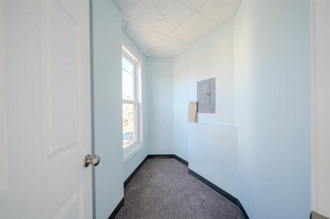 Building Photo - 74 Massabesic St