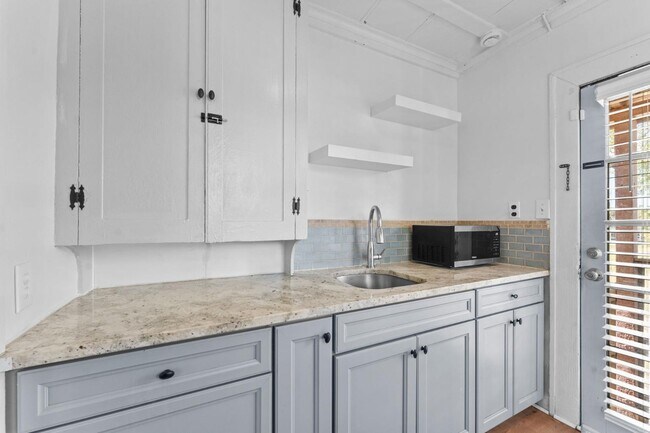 Building Photo - 4347 22nd Ave S