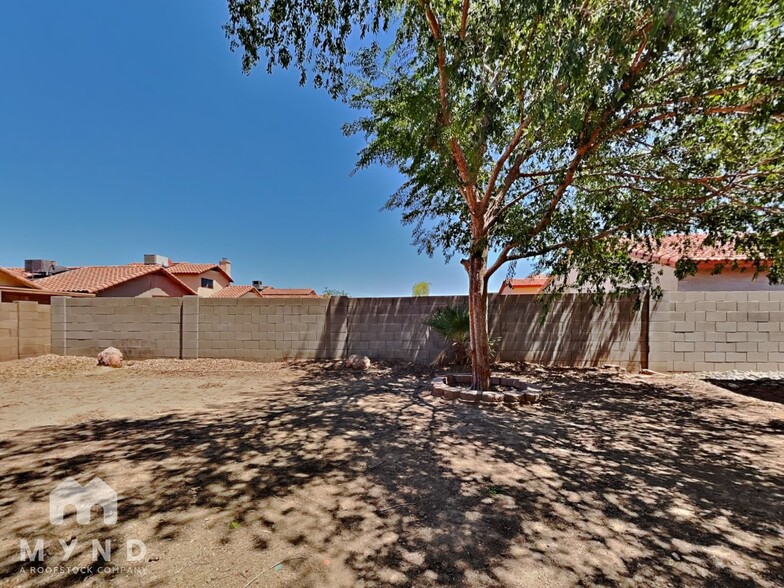 Building Photo - 4545 N 67th Ave