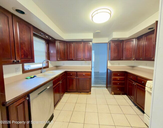 Building Photo - 512 Emmett St