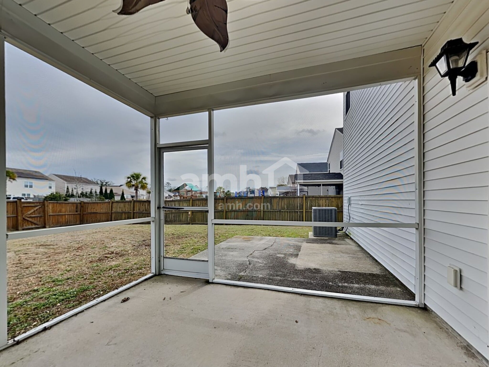 Building Photo - 4828 Pitkin Ave