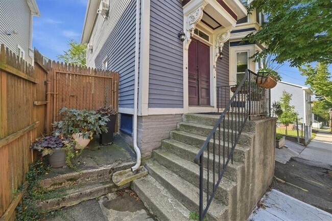 Building Photo - 81 Jenkins St
