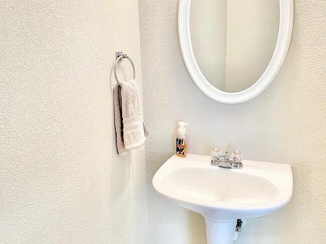 Building Photo - 9306 Brents Elm Dr