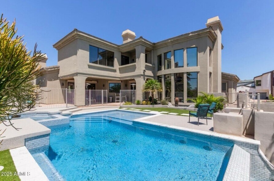 Building Photo - 8614 N 17th Pl