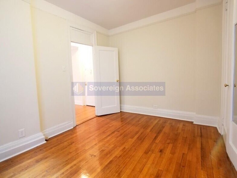 Building Photo - 138 Haven Ave