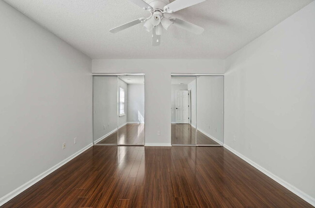 Building Photo - Spacious 4-Bedroom Retreat in Fuquay-Varin...