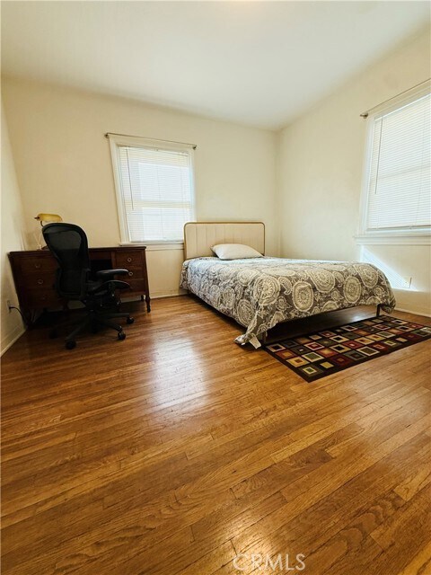 Building Photo - 5717 Alessandro Ave