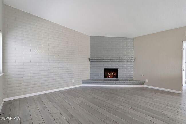Building Photo - 3013 Beachcomber Dr