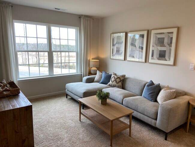 Building Photo - 111 David Hl Dr