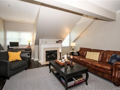 Building Photo - 2000 Euclid Ave