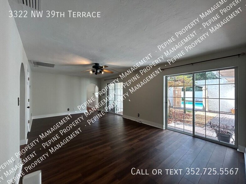 Building Photo - 3322 NW 39th Ter