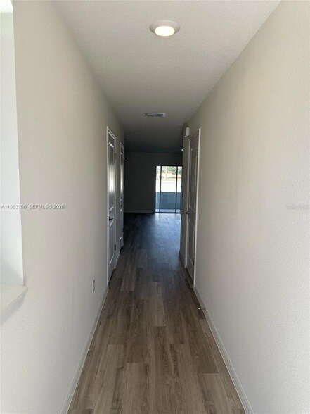 Building Photo - 8194 SW 67th Ave