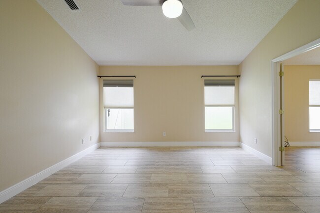 Building Photo - 12803 Maribou Cir