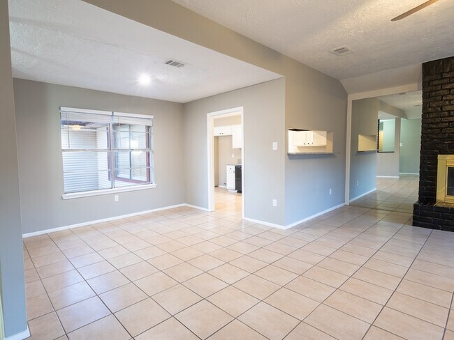 Building Photo - 6542 Bridgegate Dr