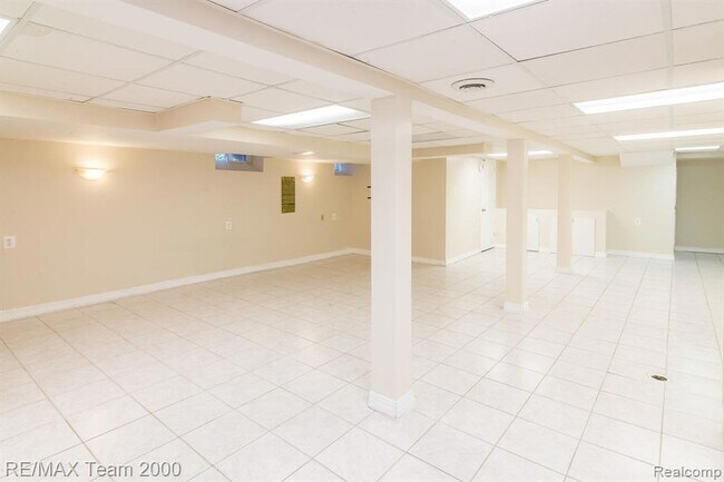 Building Photo - 7527 Hartwell St