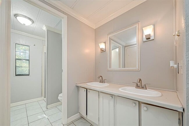 Building Photo - 14572 Hasara Ln