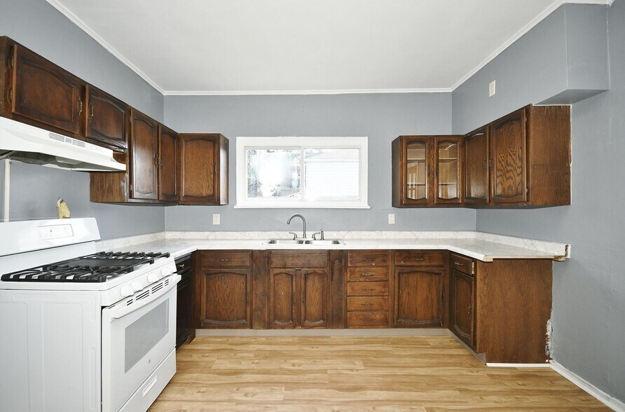 Building Photo - 1912 Pallas St