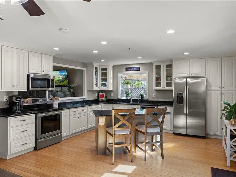 Building Photo - 7330 Wren Ave