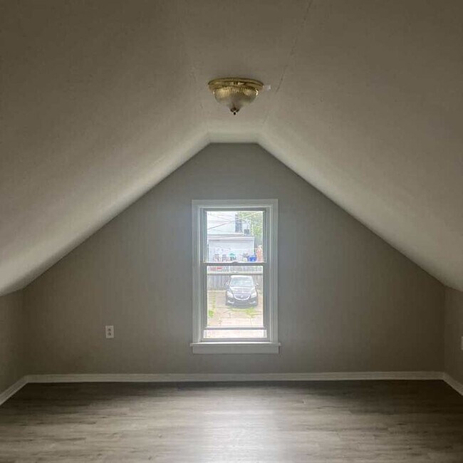 Building Photo - 3233 W 50th St