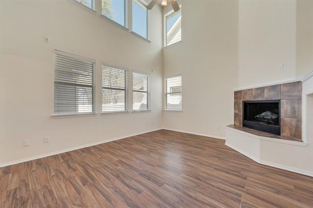 Building Photo - 9913 Lexington Dr