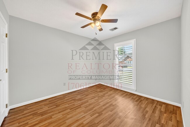 Building Photo - 7005 Robin's Nest Dr