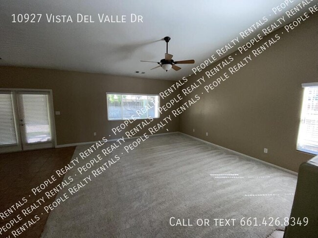 Building Photo - 10927 Vista Del Valle Dr