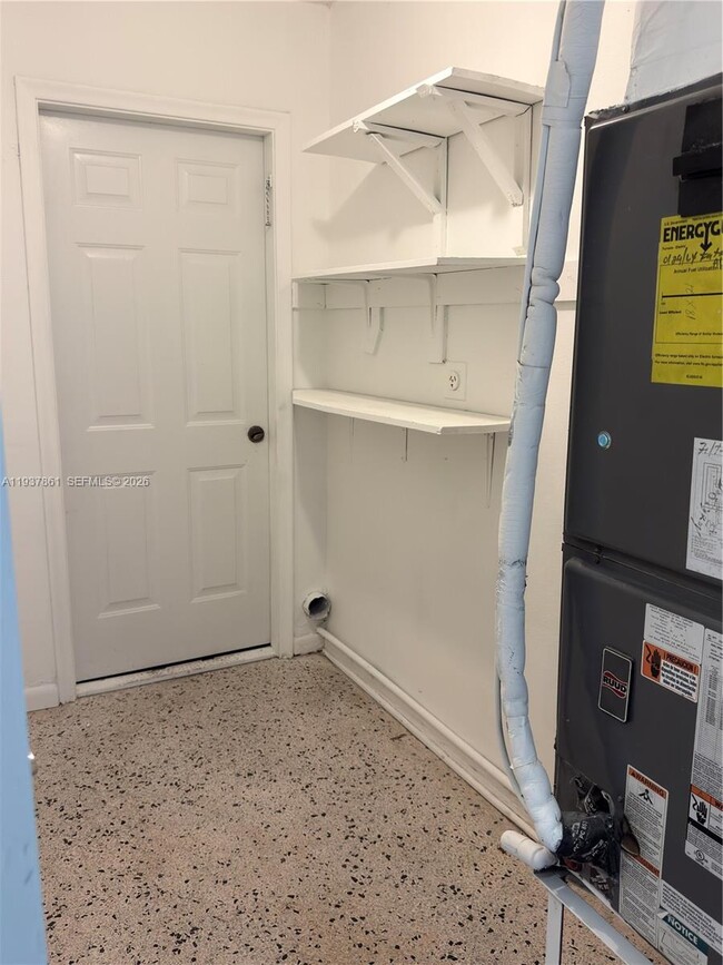 Building Photo - 1141 NW 32nd Ave