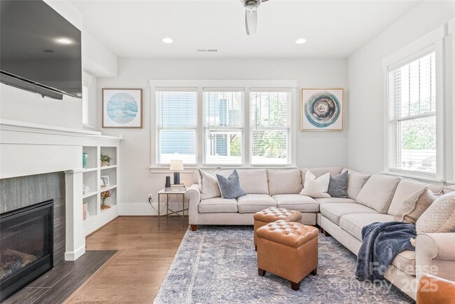 Building Photo - 5210 Kelly St