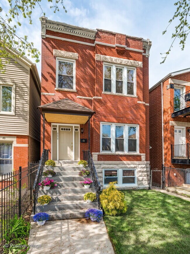 Primary Photo - 2450 W Arthington st