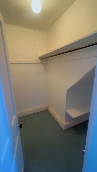 Building Photo - 157 Locust St