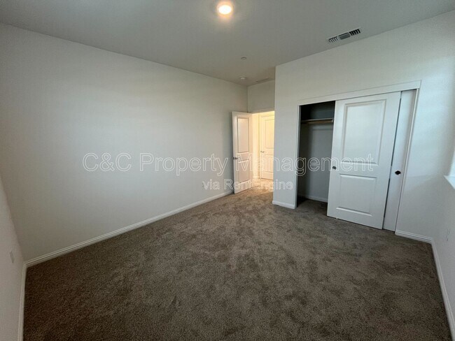 Building Photo - 3102 Barnowl Wy