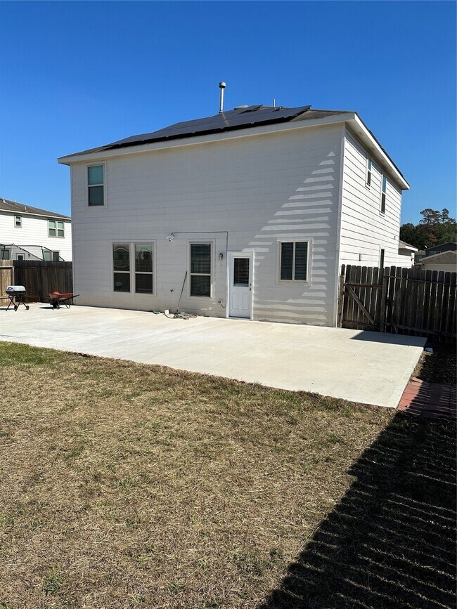 Building Photo - 10011 Sanders Rose Lane