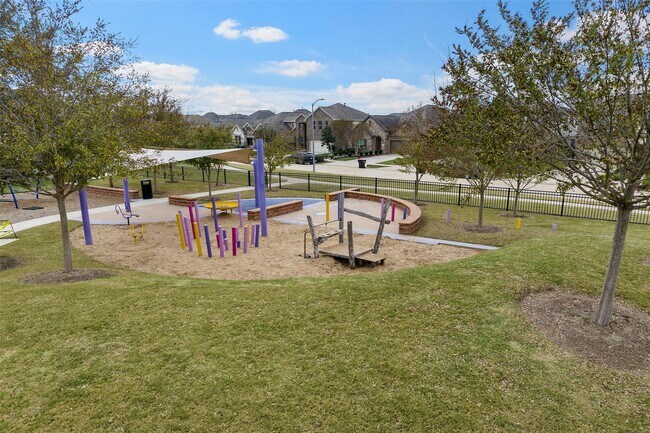Building Photo - 2411 Lowndes Point