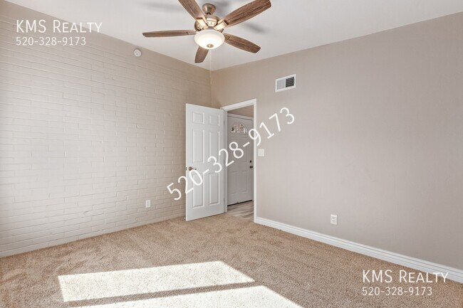 Building Photo - 858 W Virginia-