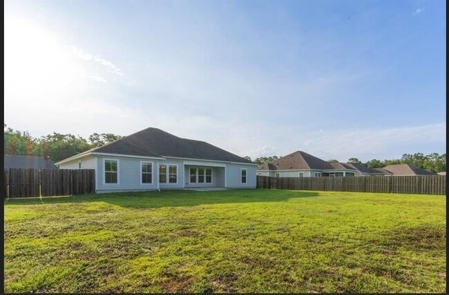 Building Photo - 71 London Cir