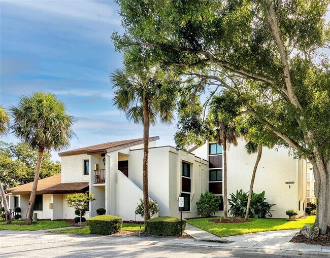 Building Photo - 2207 Belleair Rd