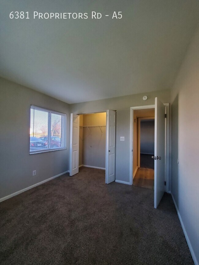 Building Photo - 3 Bedroom 2 Bath Apartment in Worthington