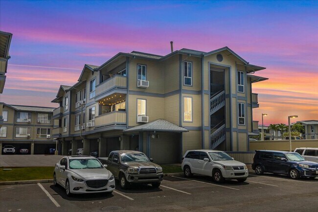Building Photo - Corner end unit Two Bedroom Two Bath Townh...